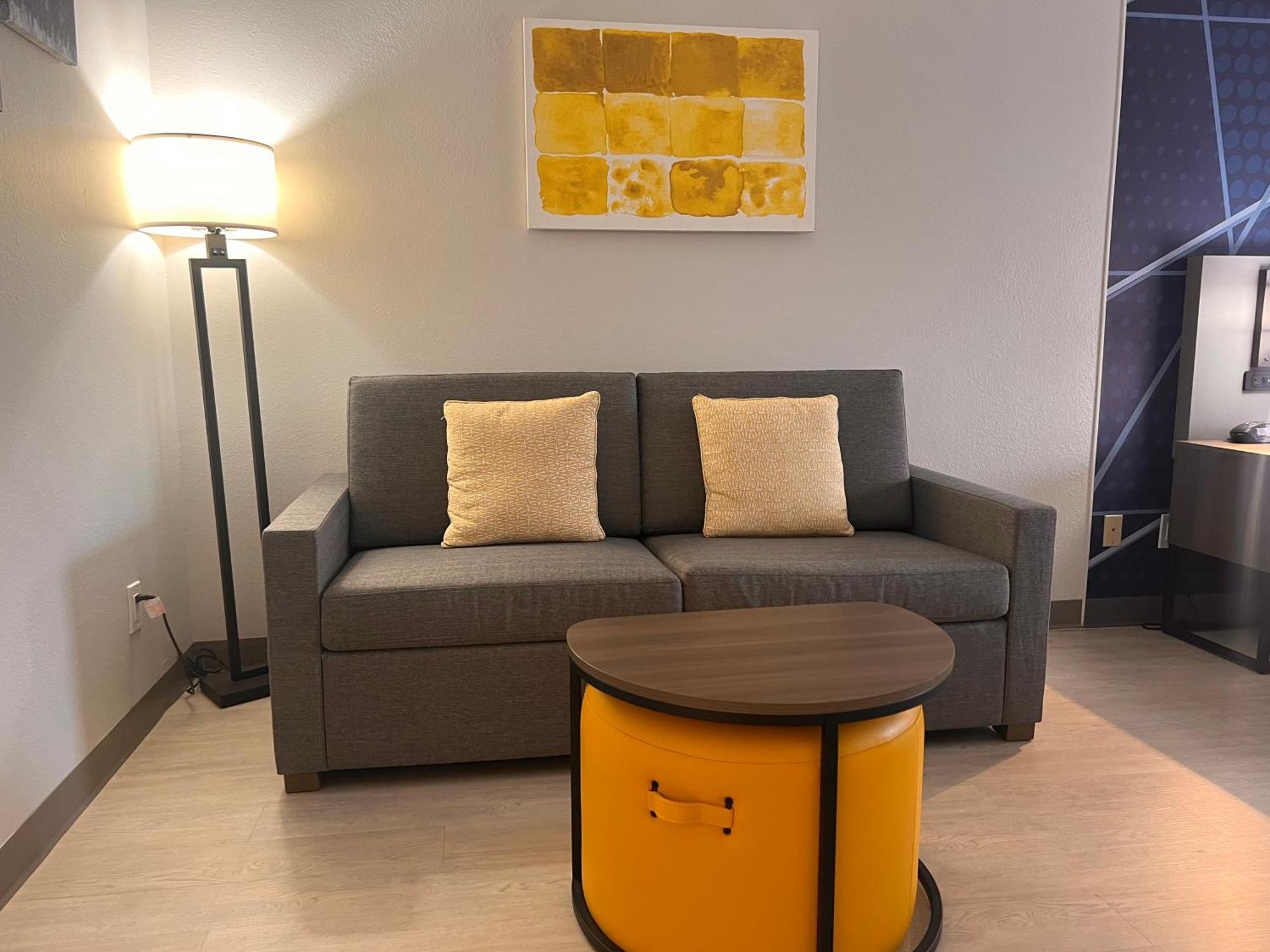 Comfort Suites Louisville Airport Екстериор снимка