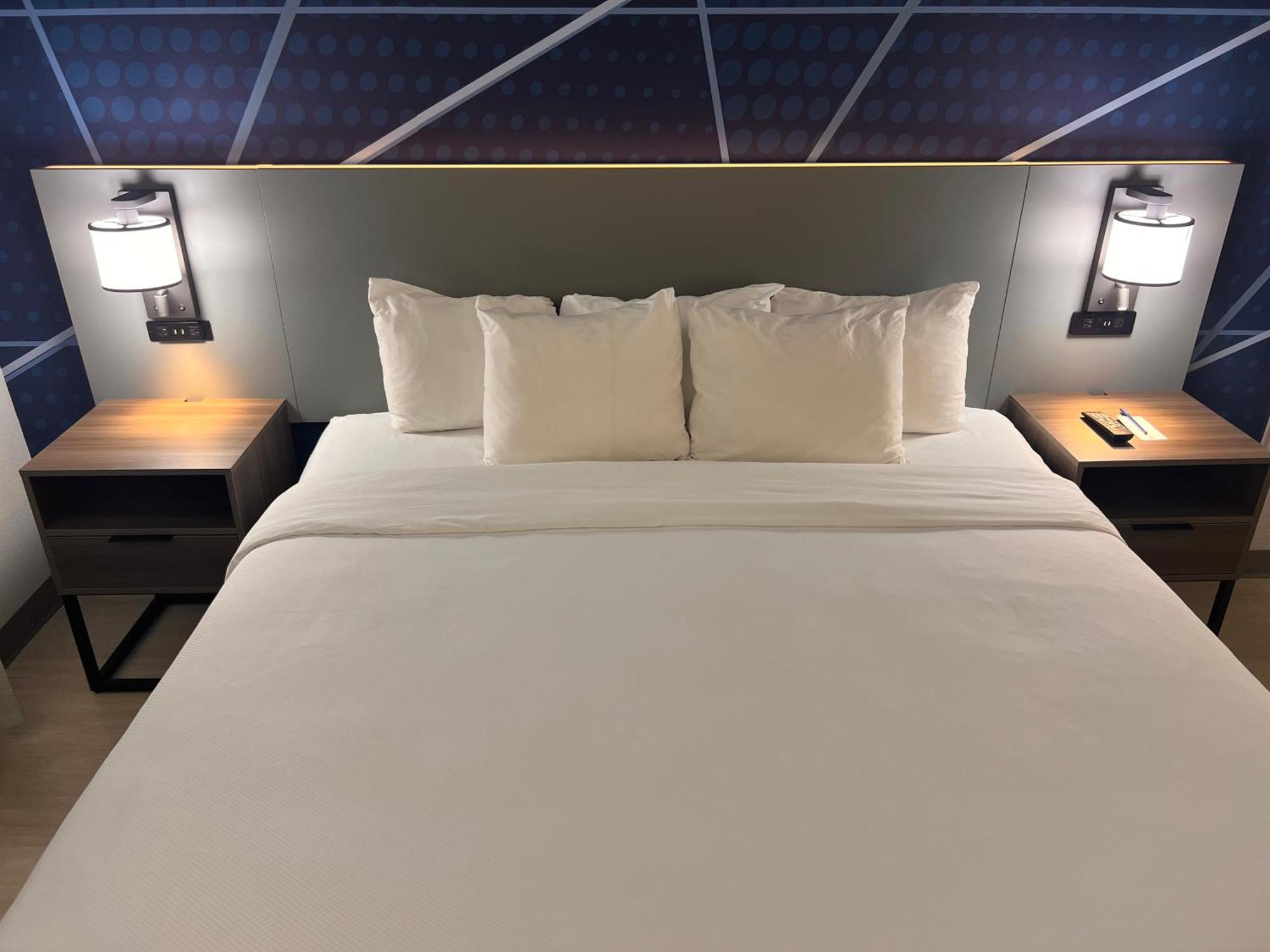 Comfort Suites Louisville Airport Екстериор снимка