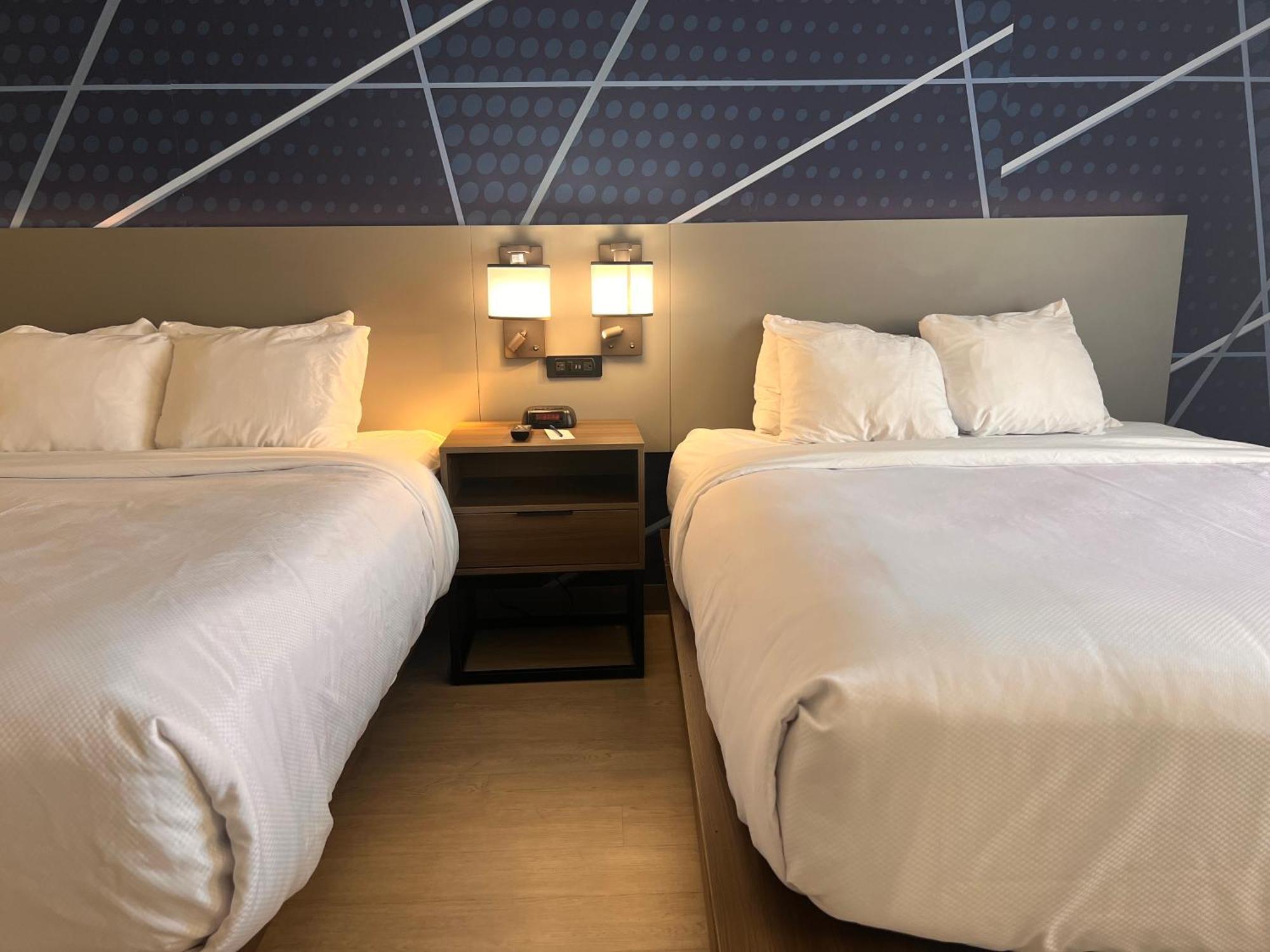 Comfort Suites Louisville Airport Екстериор снимка