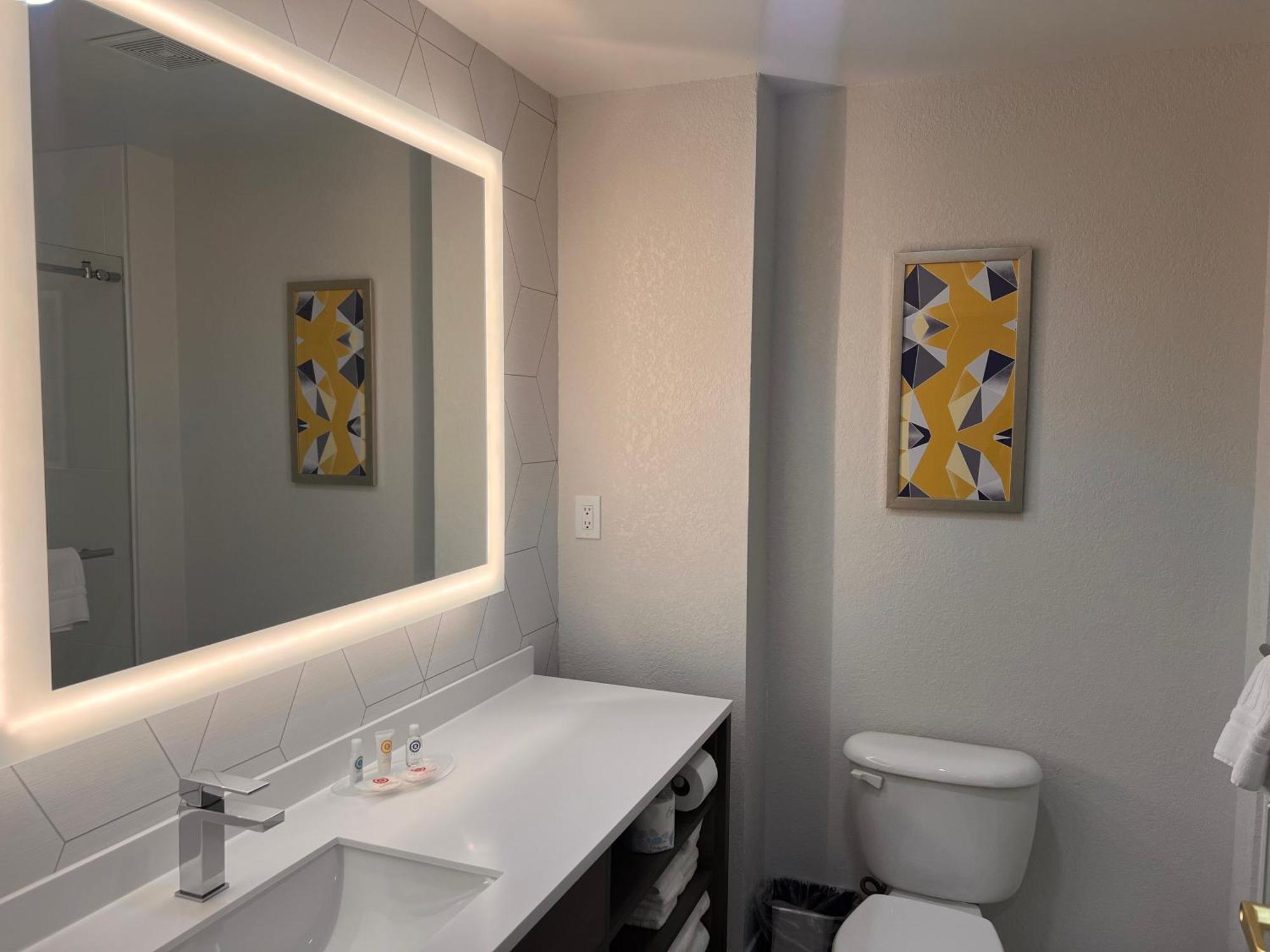 Comfort Suites Louisville Airport Екстериор снимка
