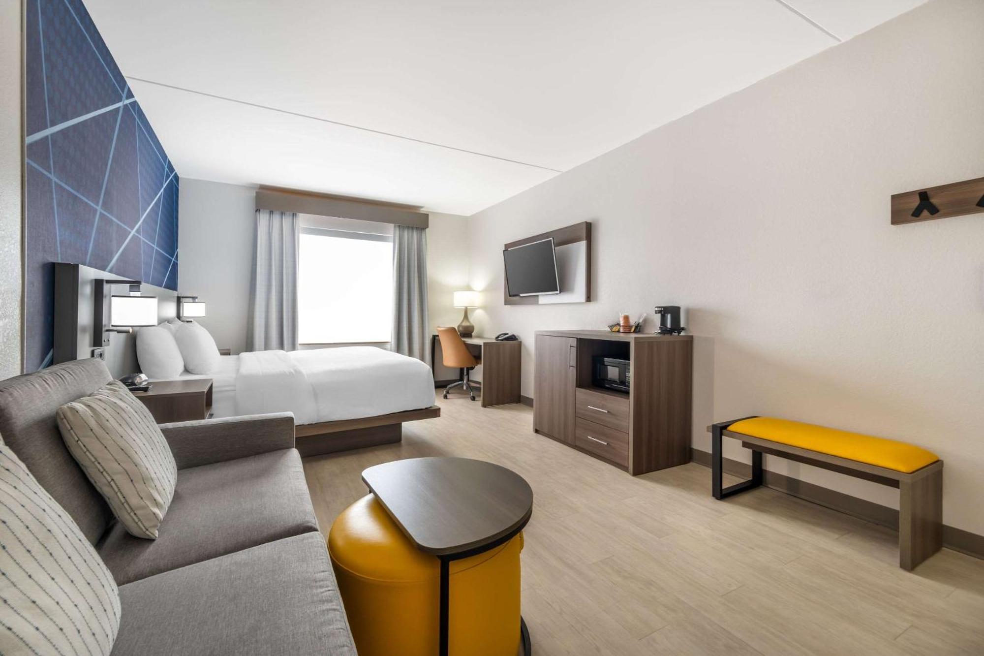 Comfort Suites Louisville Airport Екстериор снимка