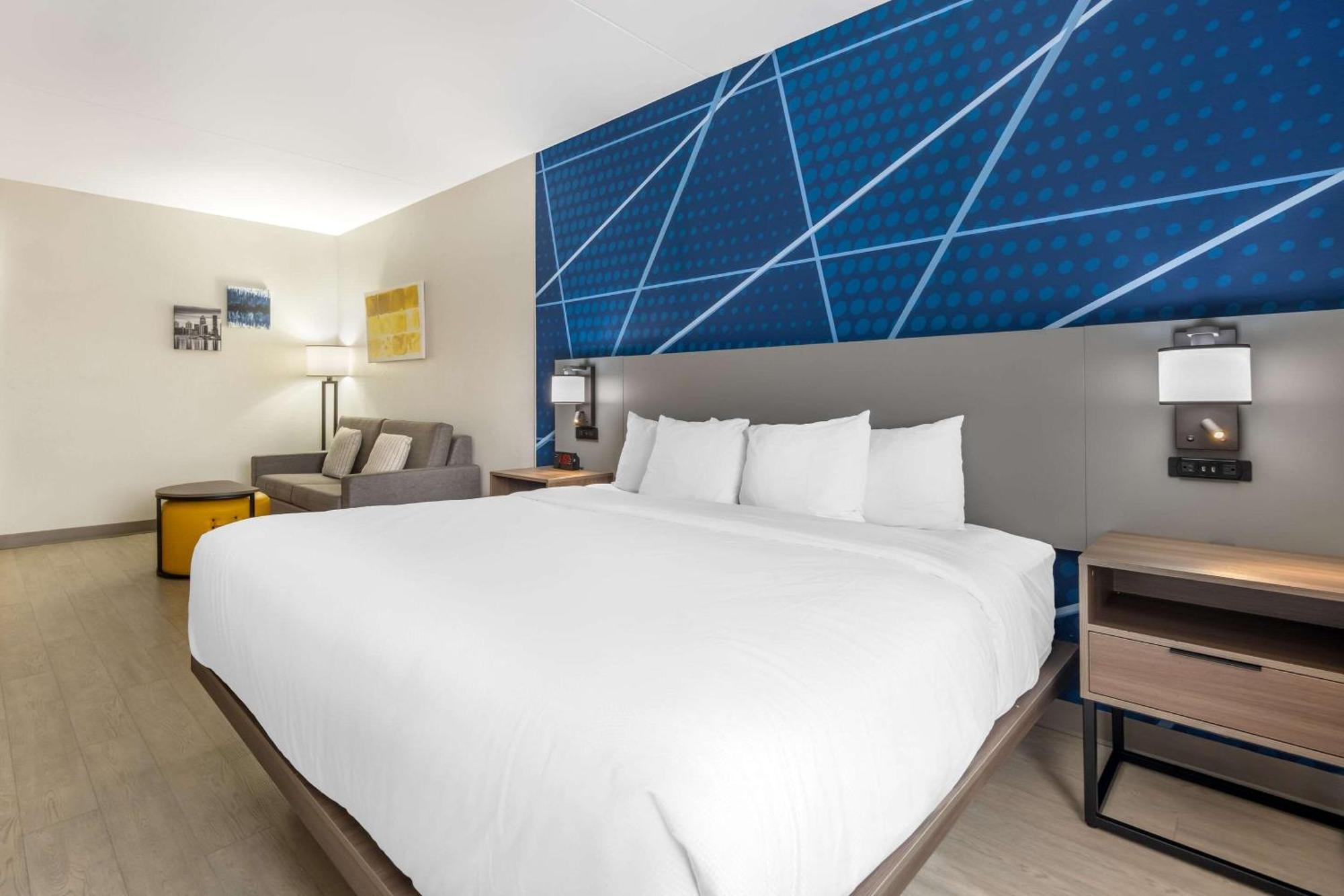 Comfort Suites Louisville Airport Екстериор снимка