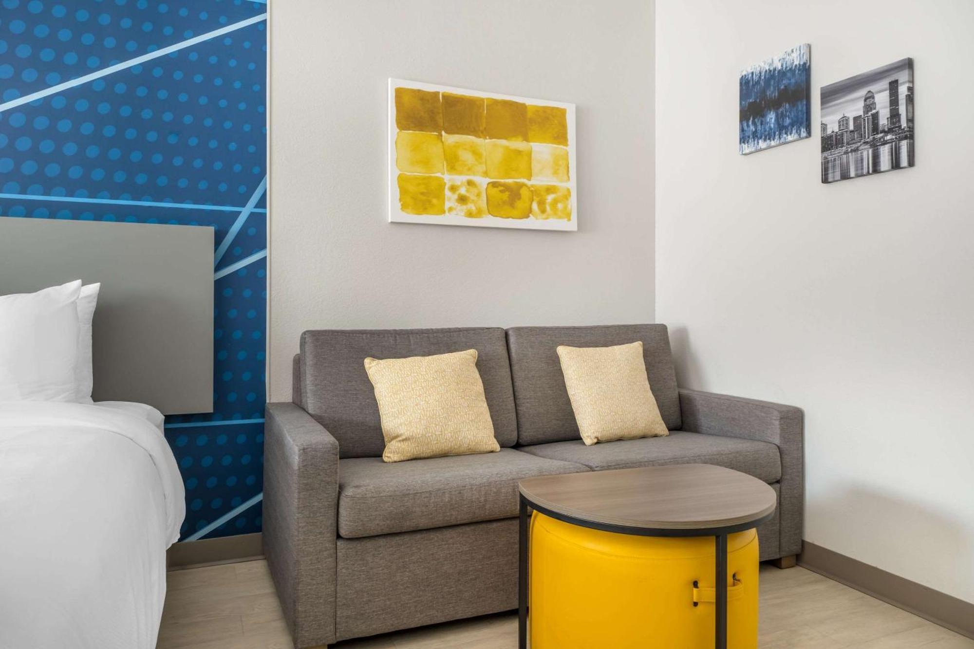 Comfort Suites Louisville Airport Екстериор снимка