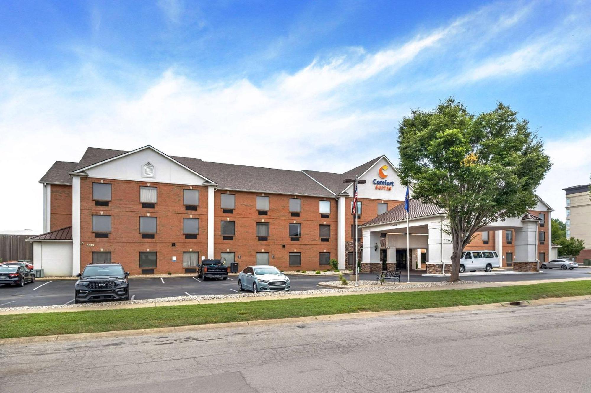 Comfort Suites Louisville Airport Екстериор снимка