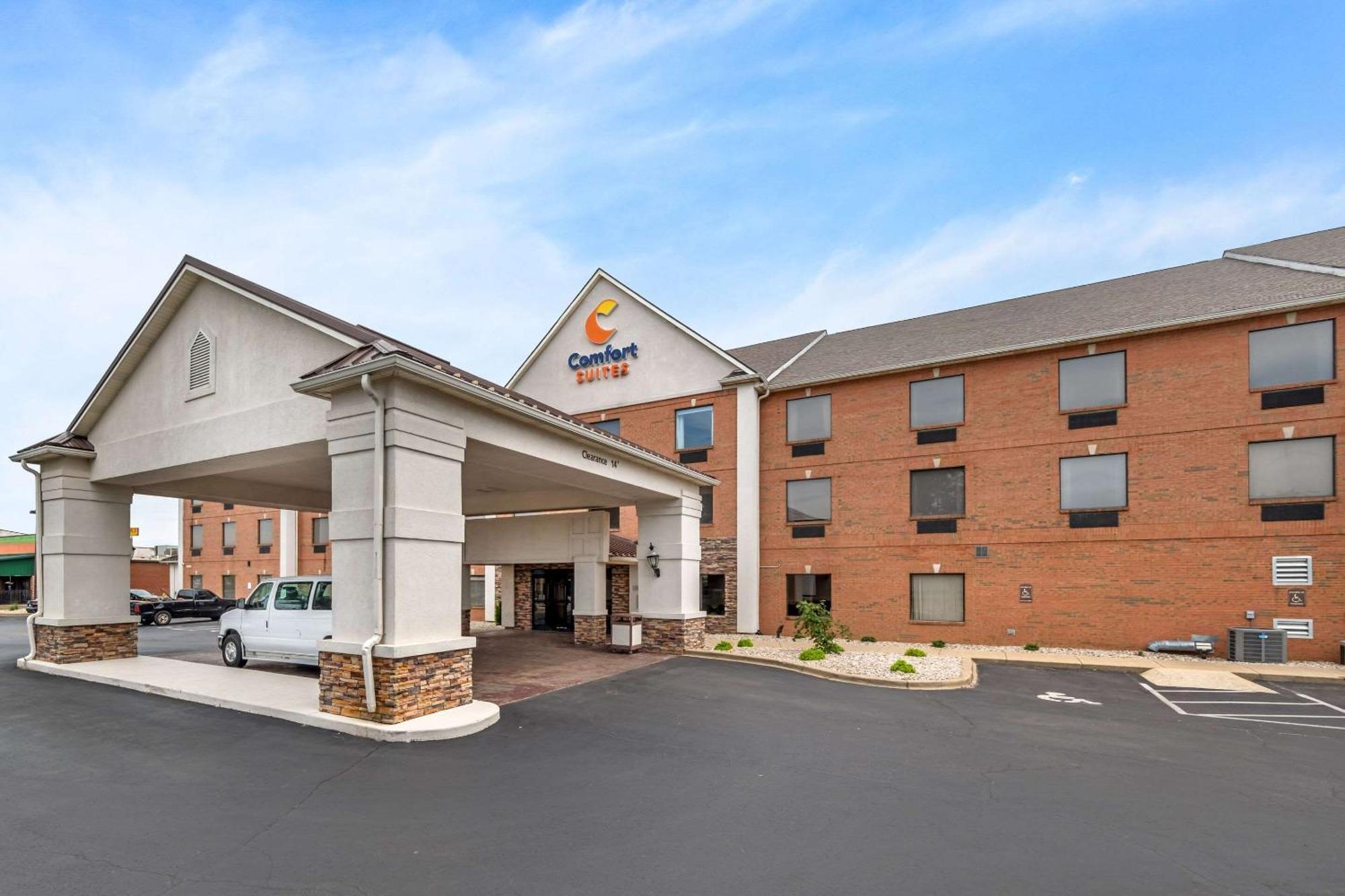 Comfort Suites Louisville Airport Екстериор снимка